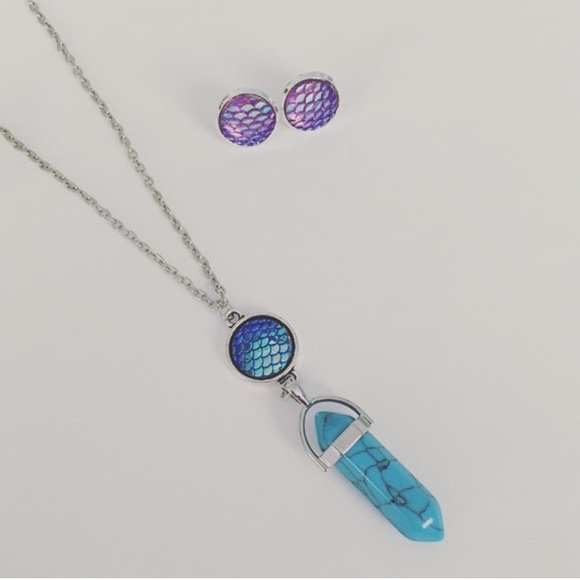 Mermaid Necklace 🔮 - Picture 2 of 2